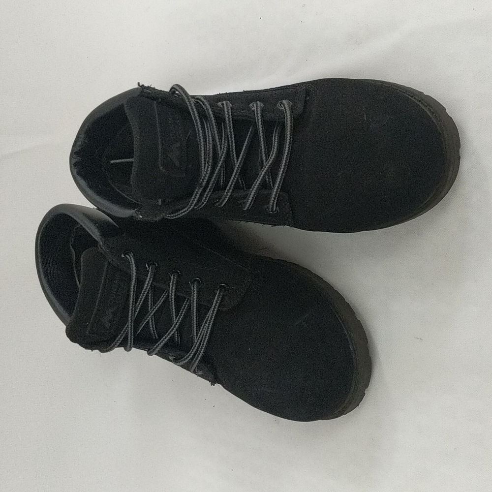 Mountain gear black lace-up boots kids Sz 2.5